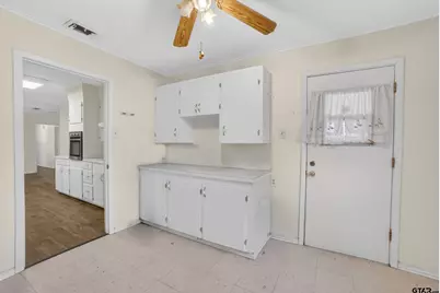 209 Meadowbrook, Overton, TX 75684 - Photo 20
