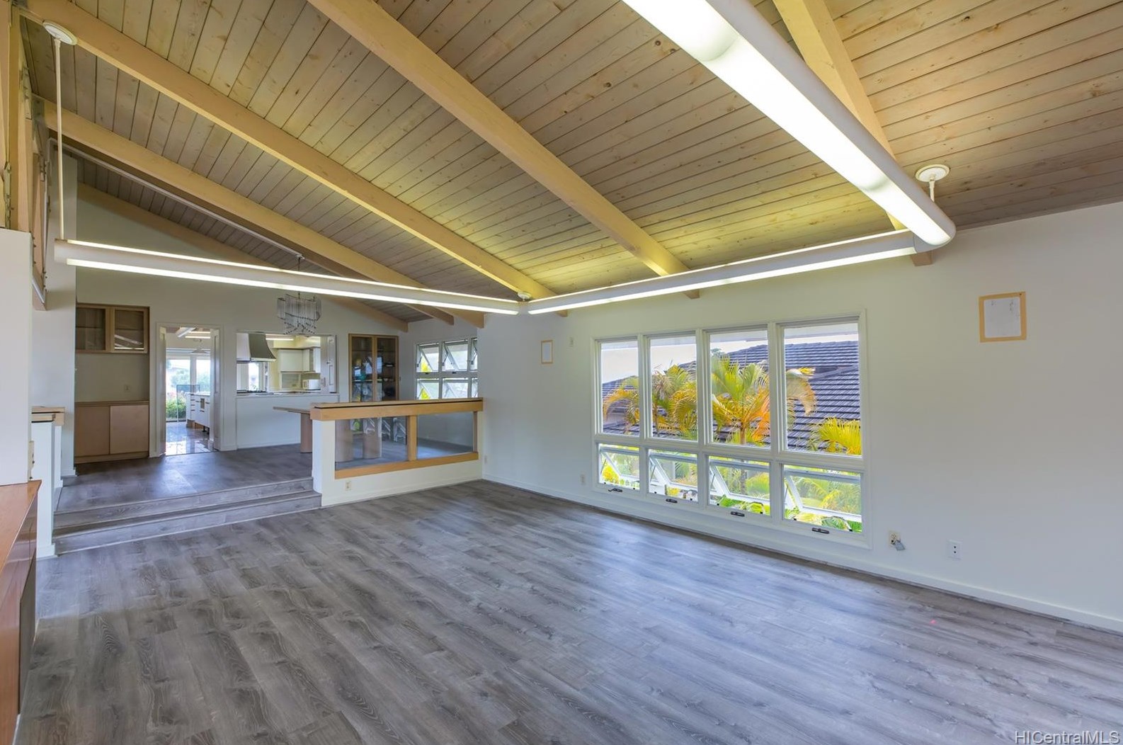 98-866 Kaahele St, Aiea, HI 96701