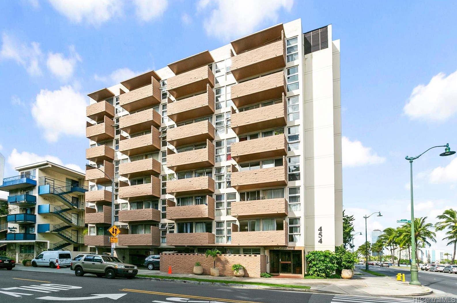454 Namahana St #303, Honolulu, HI 96815