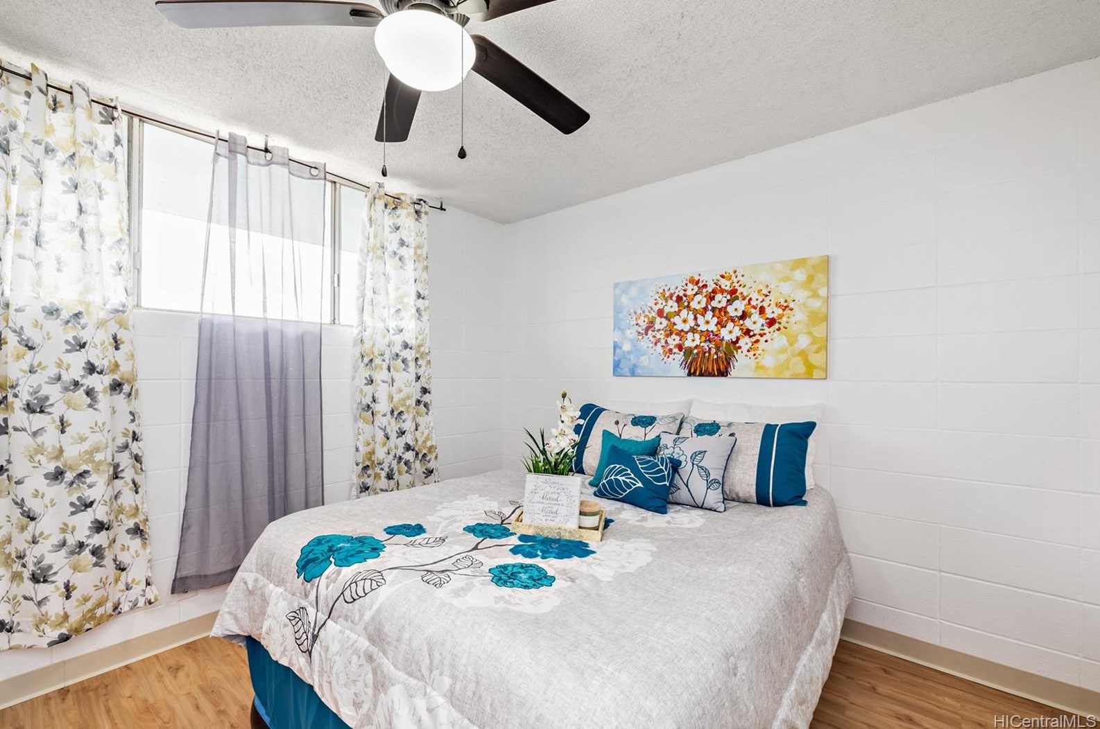 94-049 Waipahu St #303, Waipahu, HI 96797