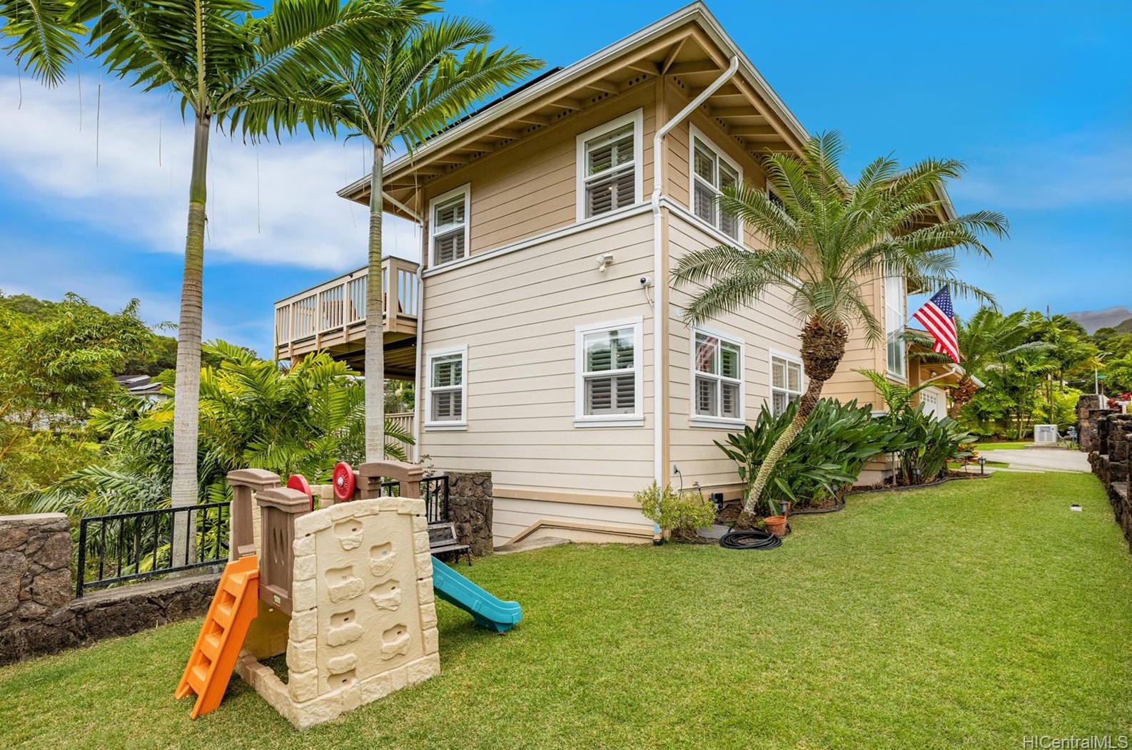 1797 Kanapuu Dr, Kailua, HI 96734-4163