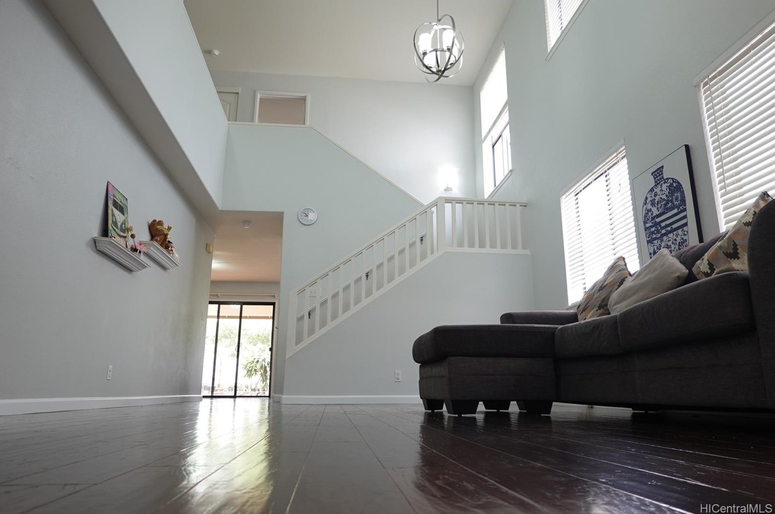 94-1043 Halepili St, Waipahu, HI 96797