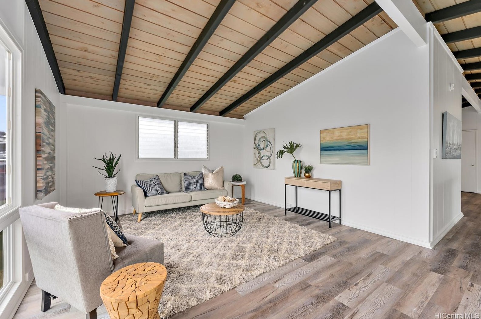 2261 Akeukeu St, Pearl City, HI 96782