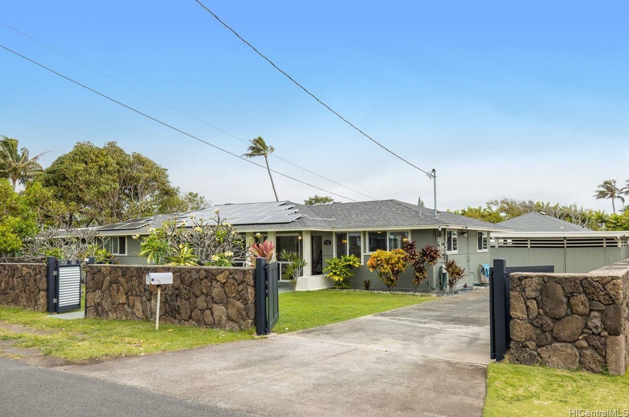 170 Mookua St, Kailua, HI 96734-2340