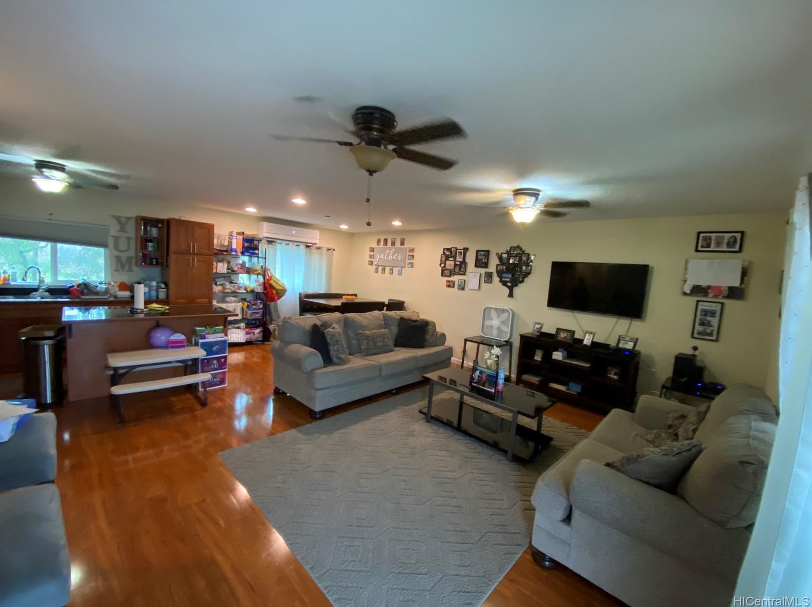 94-500 Koaleo St, Waipahu, HI 96797