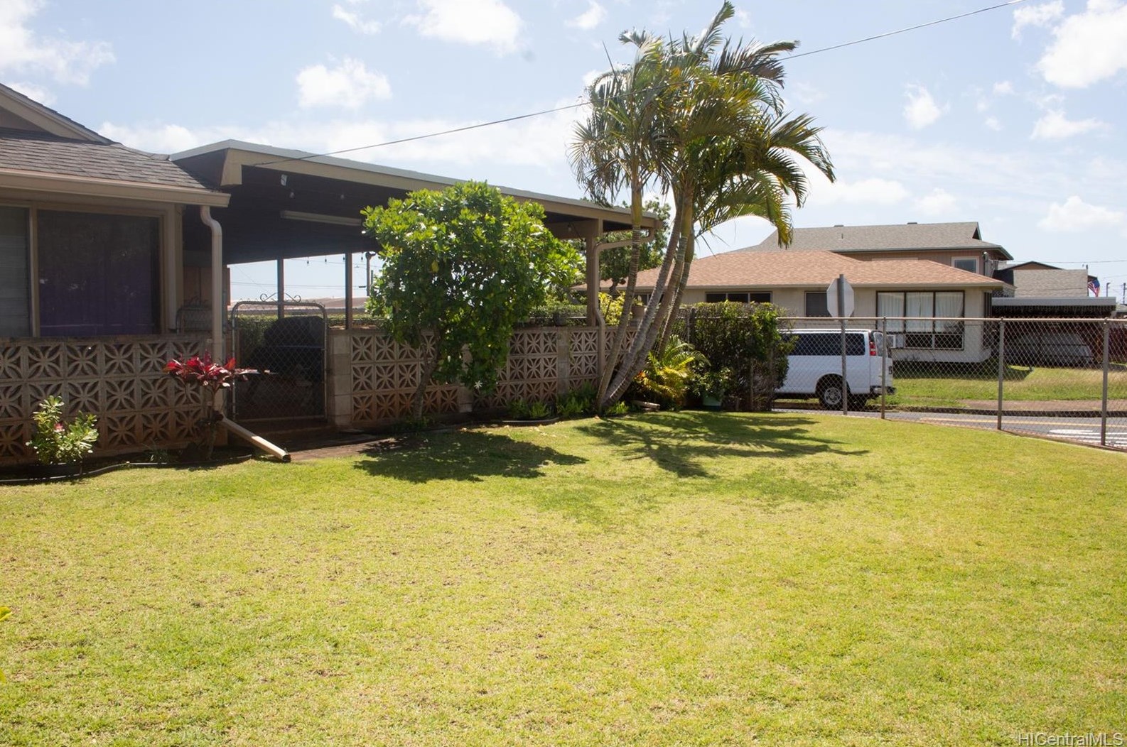 1312 Kaweloka St, Pearl City HI  96782-1939 exterior