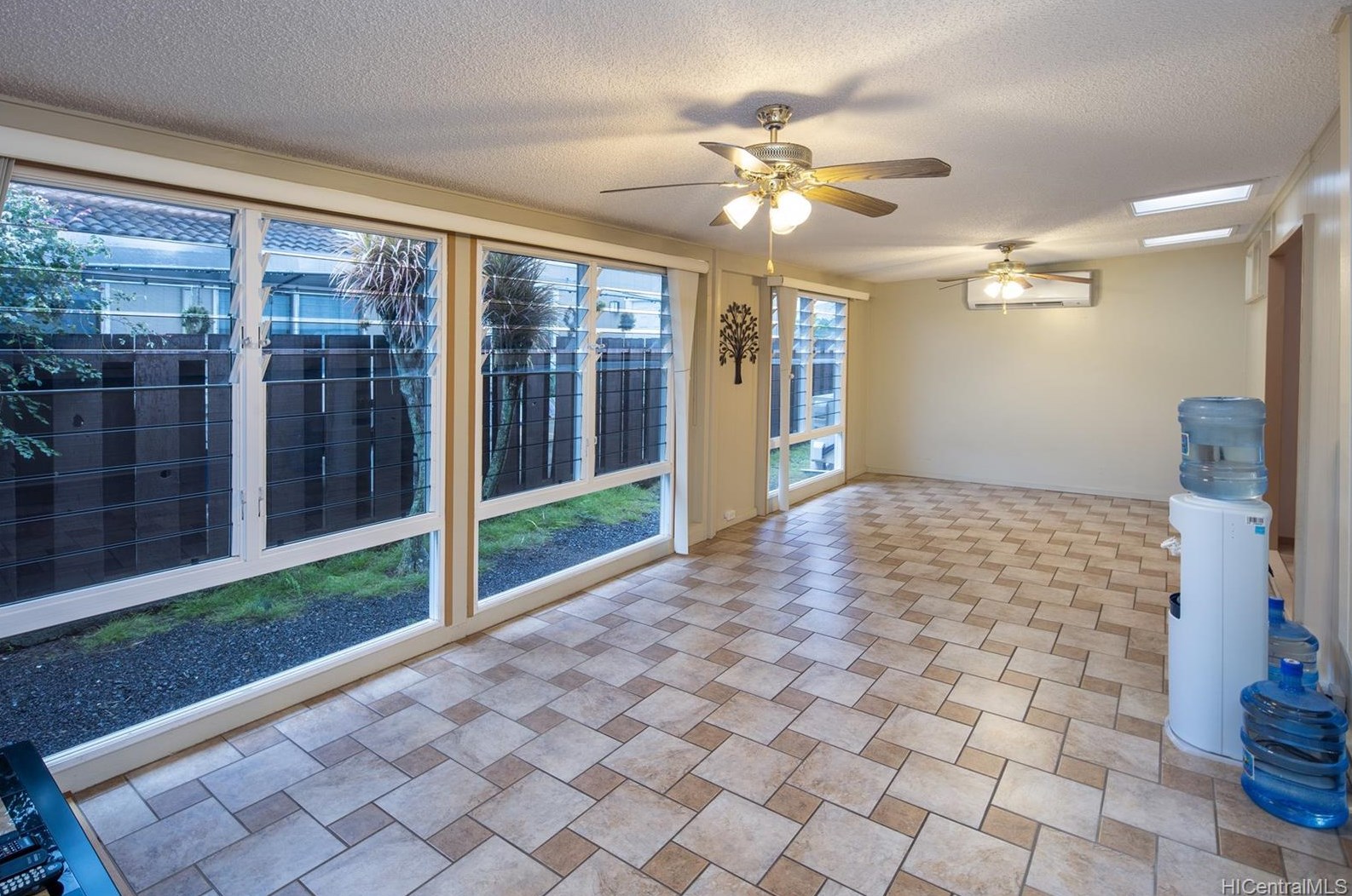 1312 Kaweloka St, Pearl City HI  96782-1939 exterior