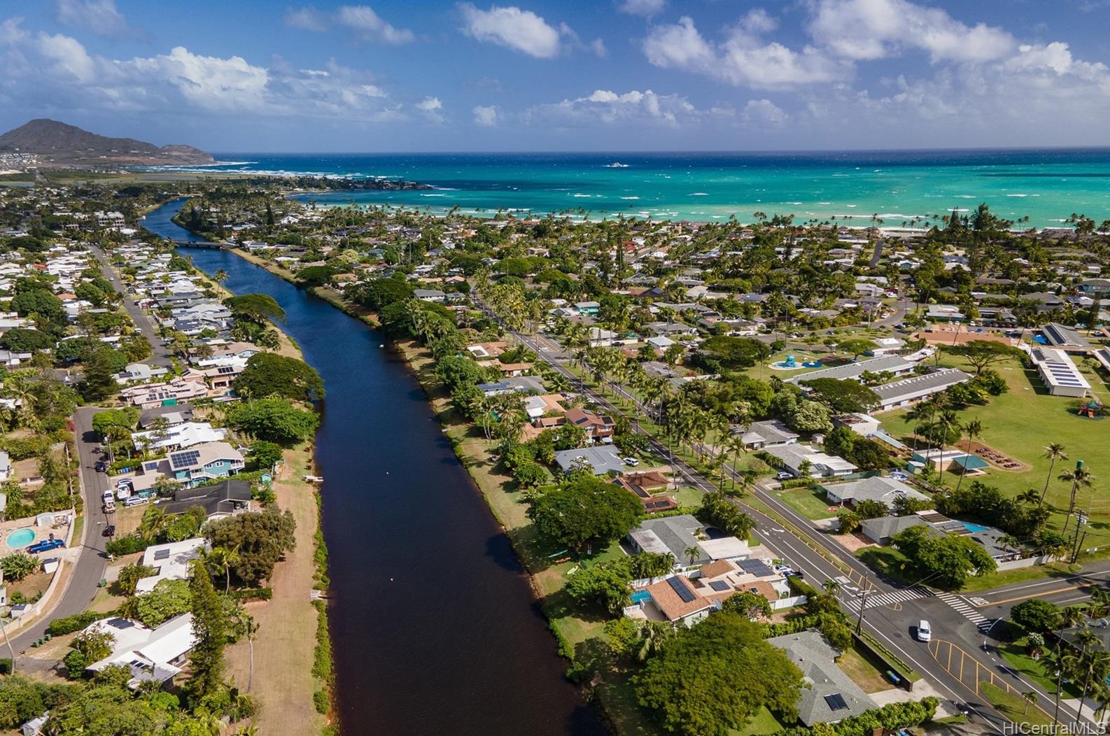 1203 Kainui Dr, Kailua HI  96734-1934 exterior