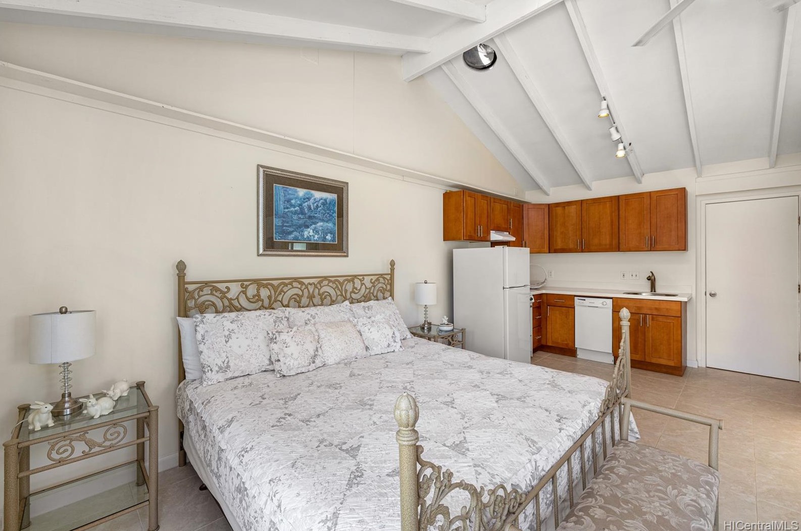 1203 Kainui Dr, Kailua HI  96734-1934 exterior