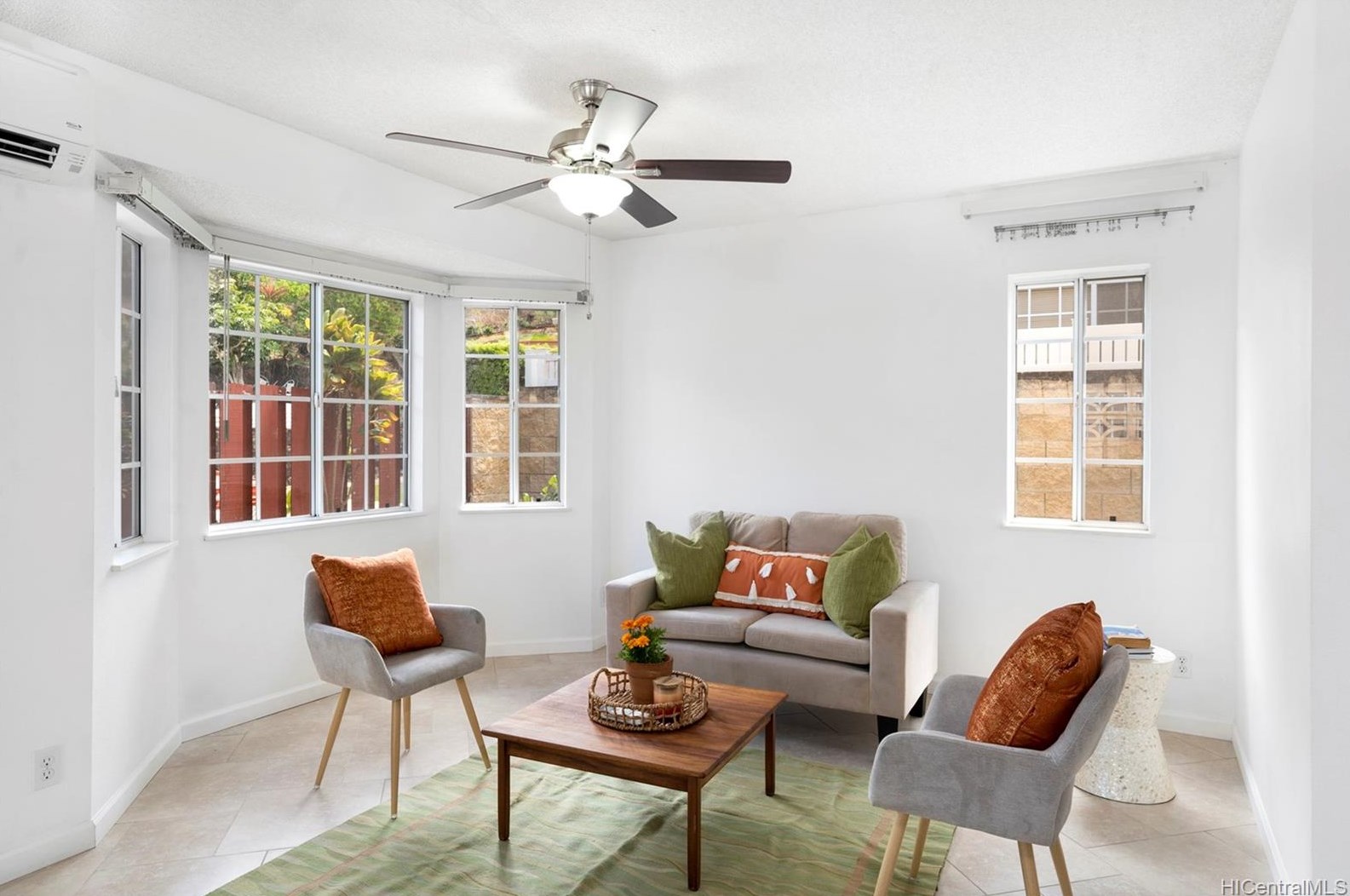94-813 Lumiponi Pl #4, Waipahu, HI 96797
