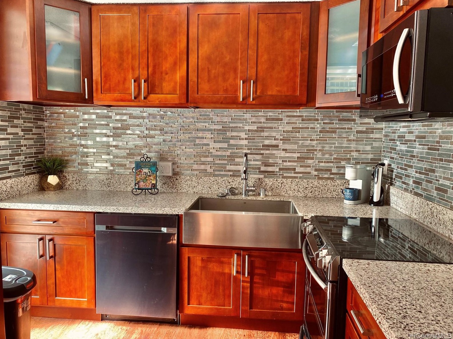 95045 Waikalani Dr #g303, Mililani, HI 96789