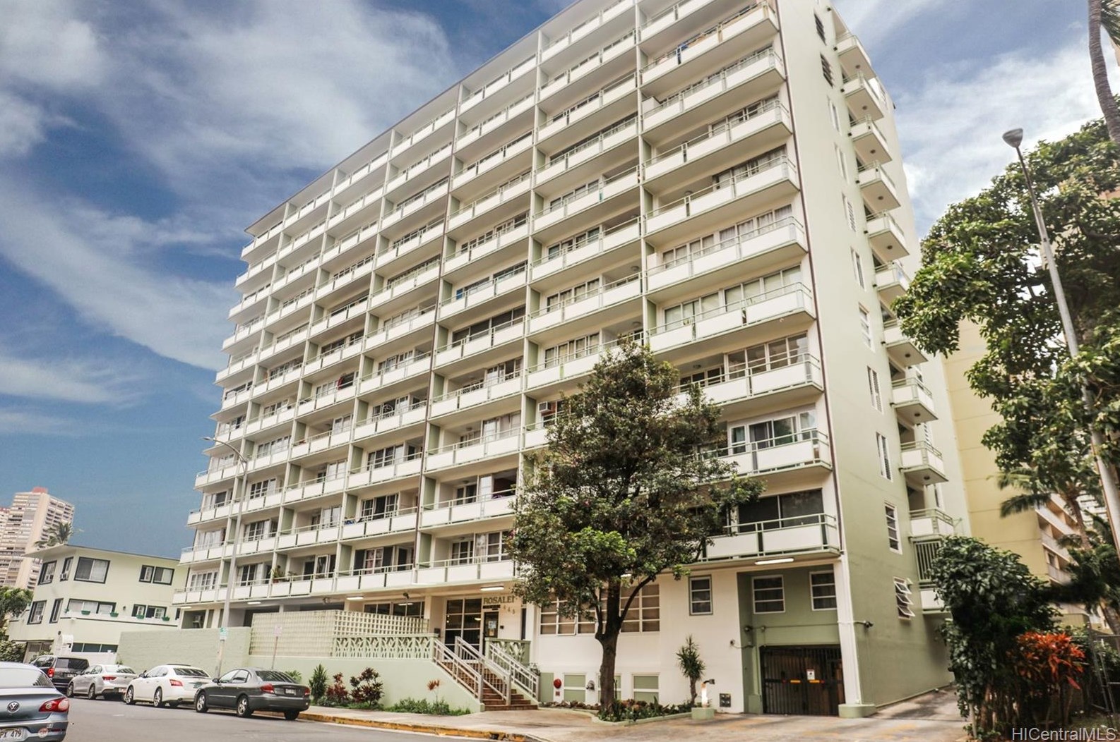 445 Kaiolu St, Honolulu HI 96815-2276 exterior