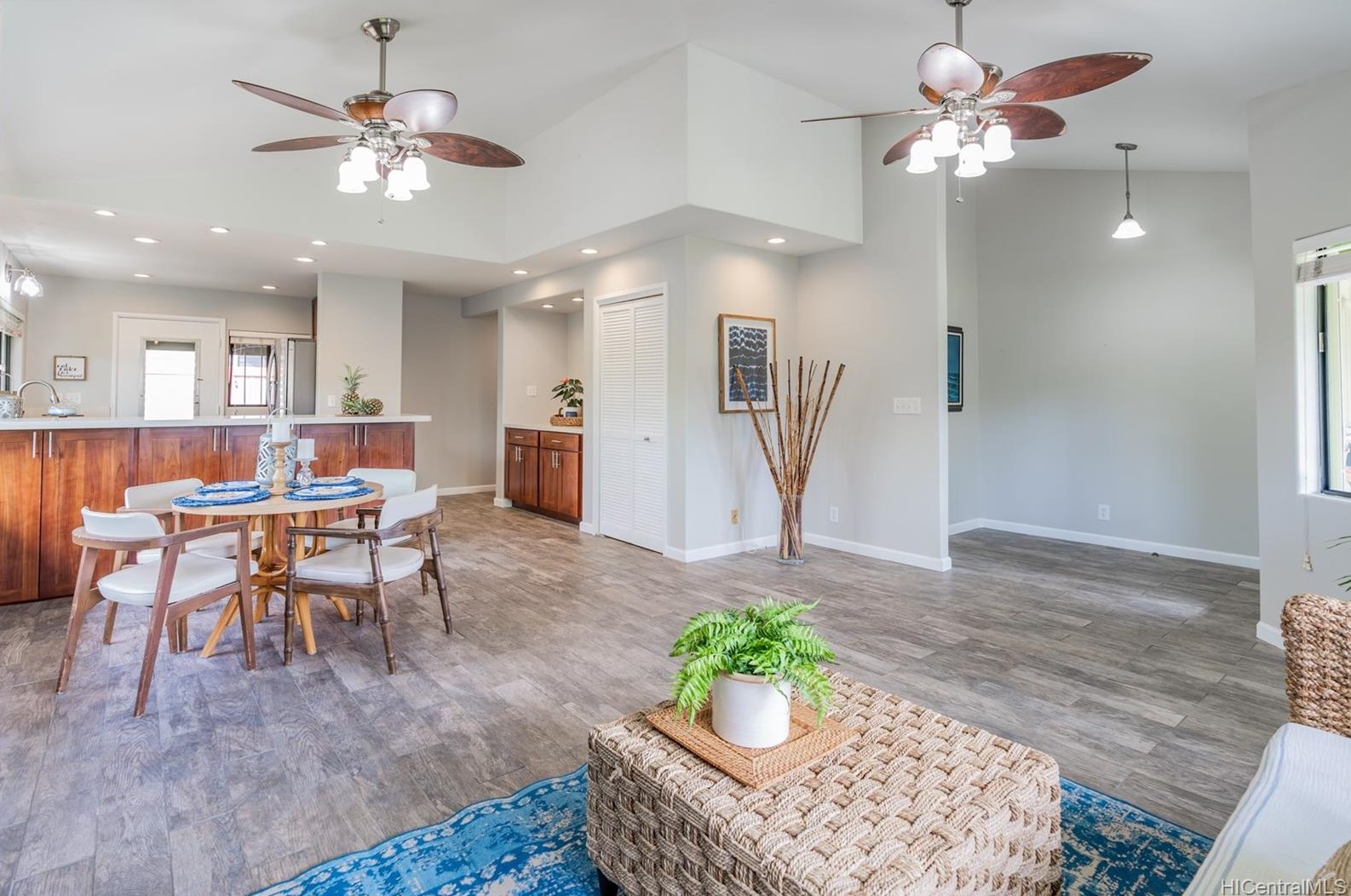 604 Punaa St, Kailua, HI 96734-2263