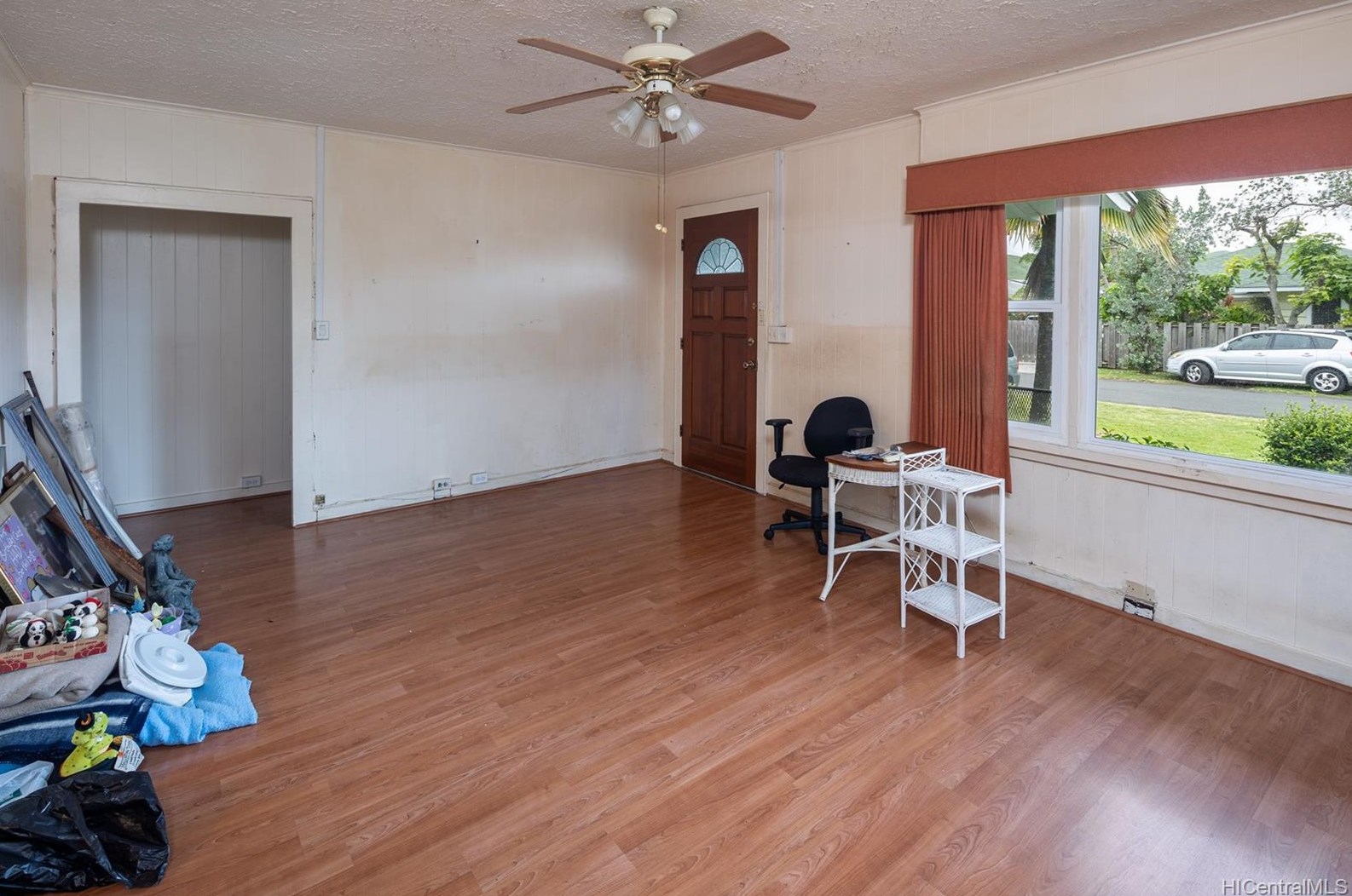 321 Hualani St, Kailua, HI 96734-2202