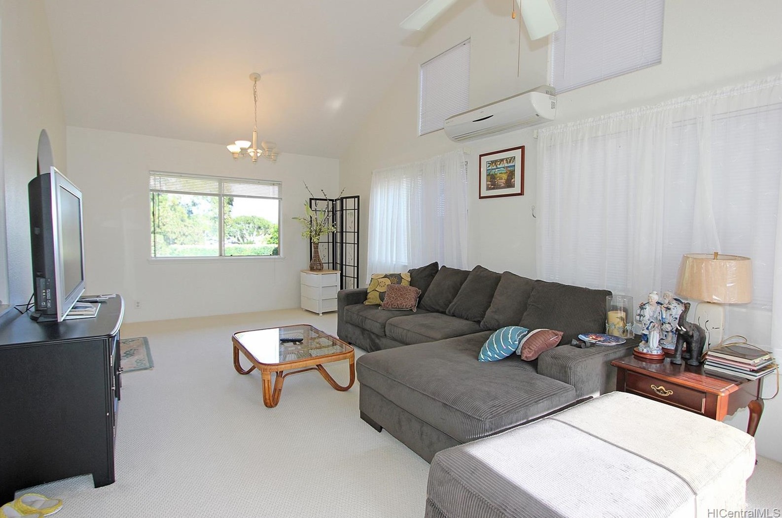 94-1020 Alelo St, Waipahu, HI 96797