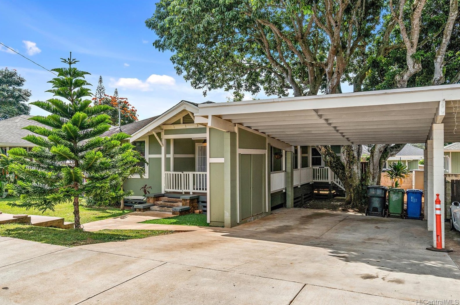 261 Kilani Ave, Wahiawa, HI 96786-1630