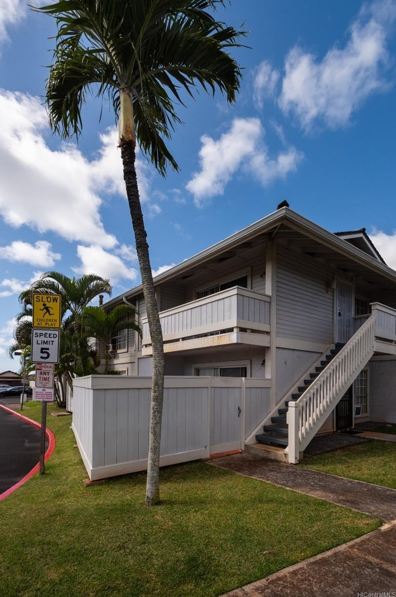 94-1075 Kepakepa St #d5, Waipahu, HI 96797