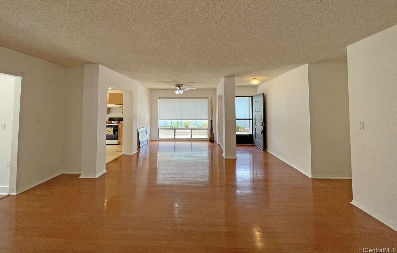 94-1030 Leomana Pl, Waipahu, HI 96797