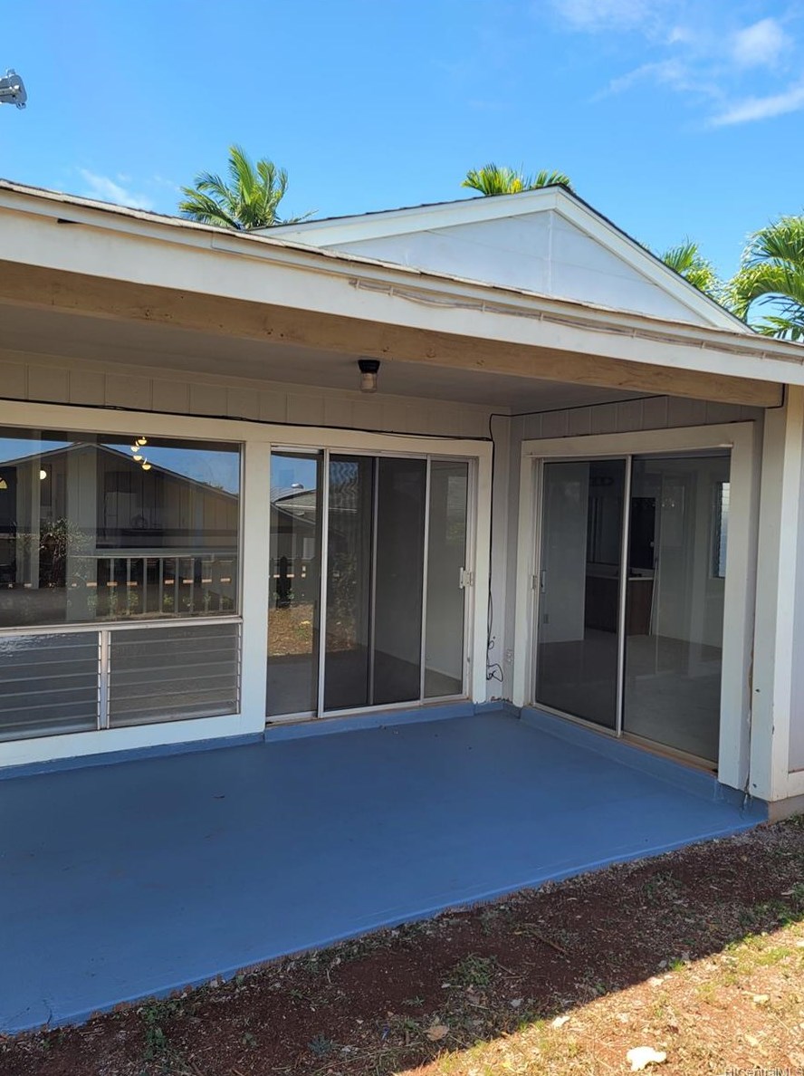 94-1039 Haalau St, Waipahu, HI 96797-4538