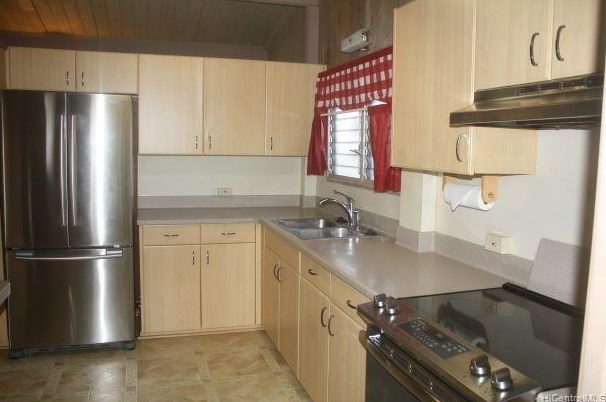 1748 Hooheno Pl, Pearl City, HI 96782-1605