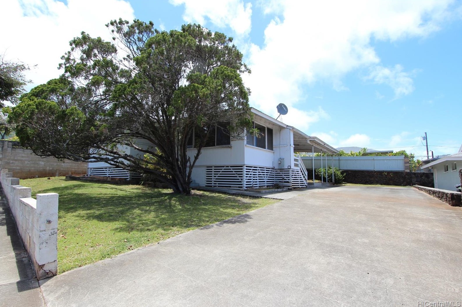 1244 Keolu Dr, Kailua, HI 96734-3851
