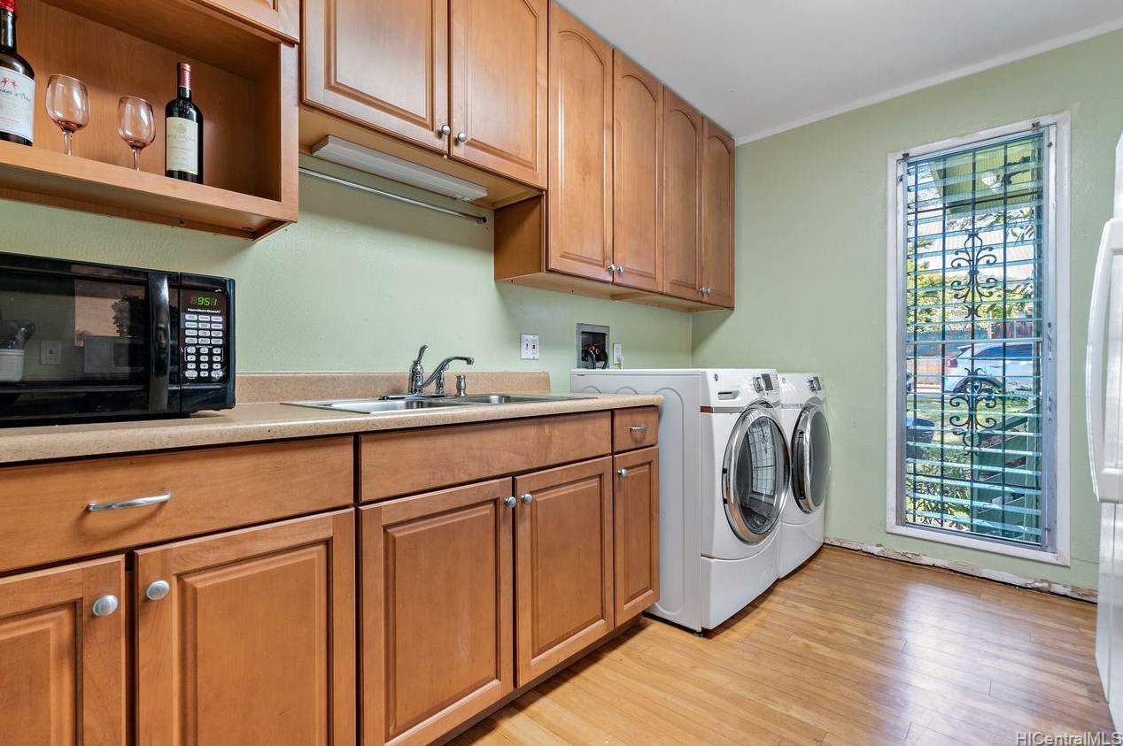 98401 Hookanike St #d, Pearl City, HI 96782