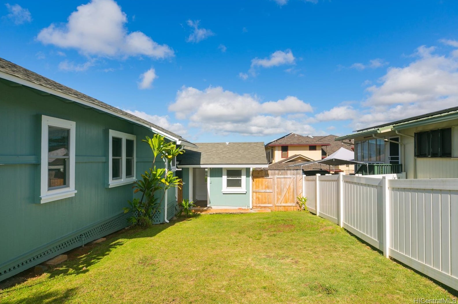 1396 Loko Dr, Wahiawa HI  96786-2352 exterior