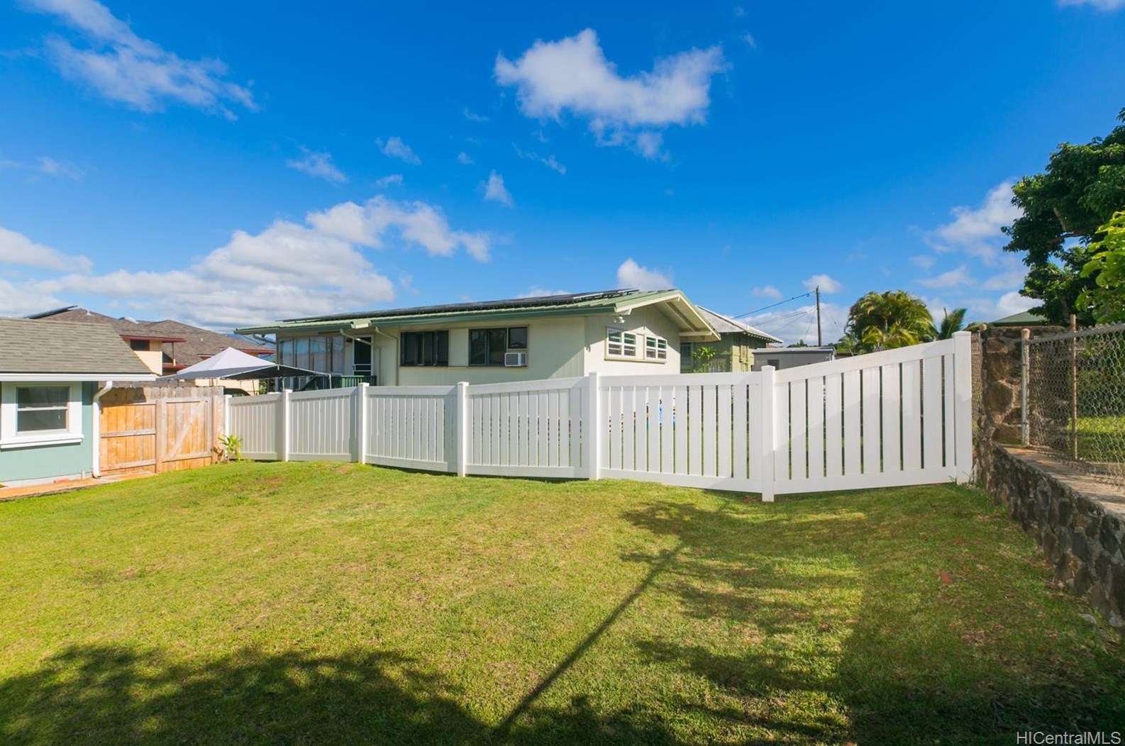 1396 Loko Dr, Wahiawa HI  96786-2352 exterior