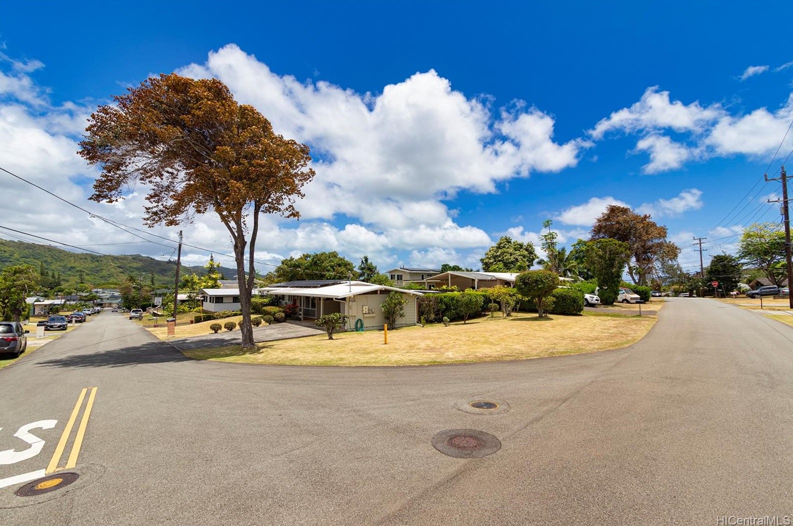 509 Ulumu St, Kailua, HI 96734-4335