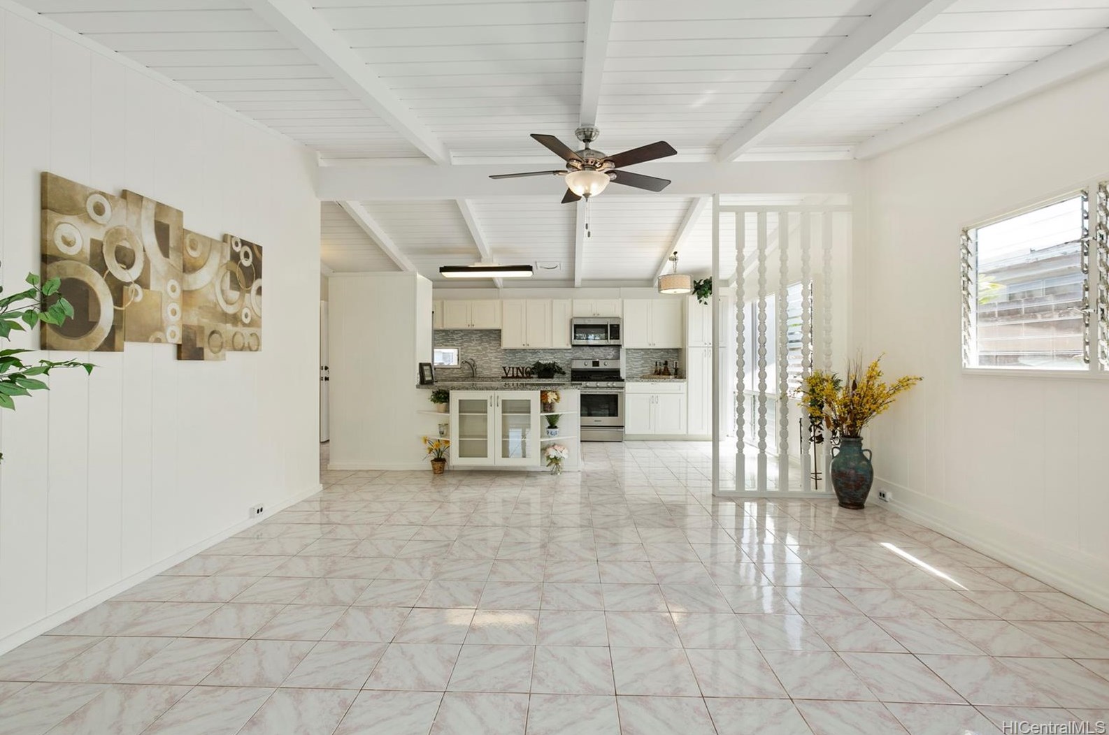 2523 Komo Mai Dr, Pearl City, HI 96782