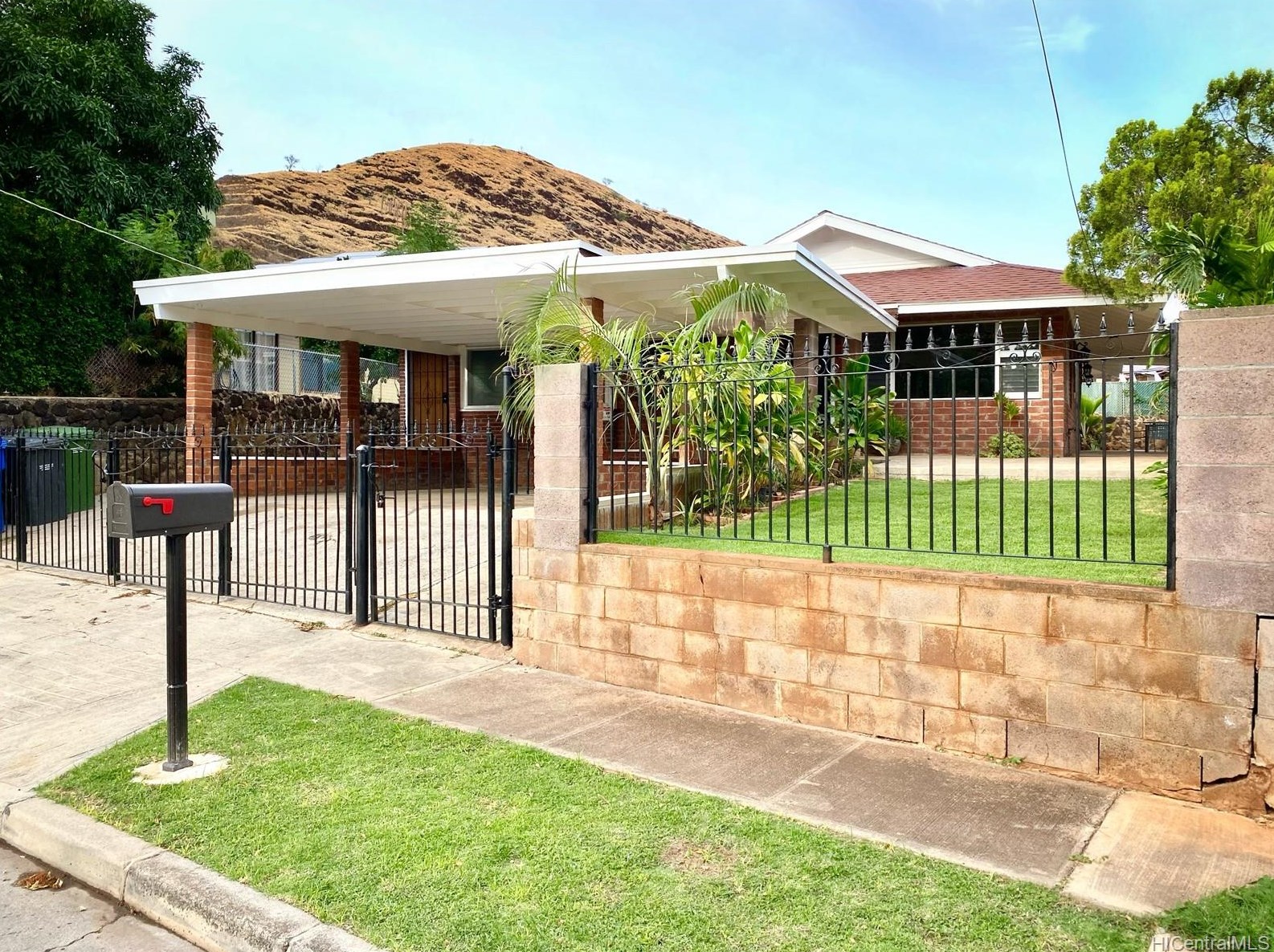 86-906 Ihuku St, Nanakuli, HI 96792-2922