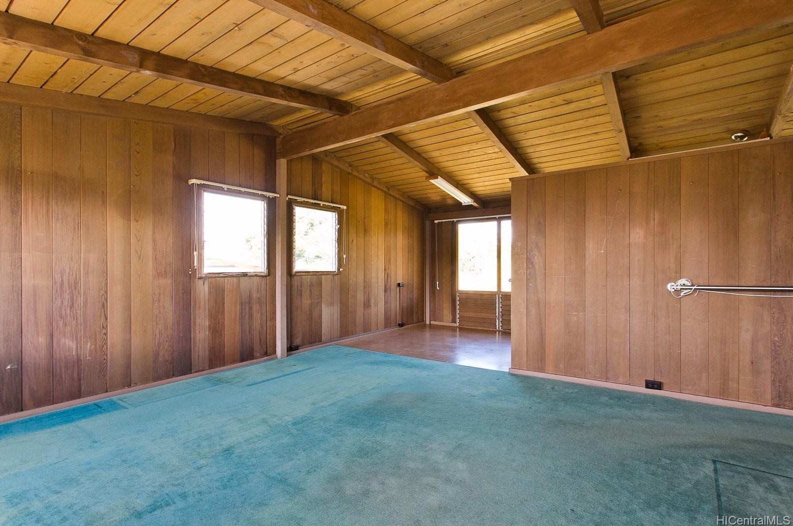 2214 Aamanu St, Pearl City, HI 96782