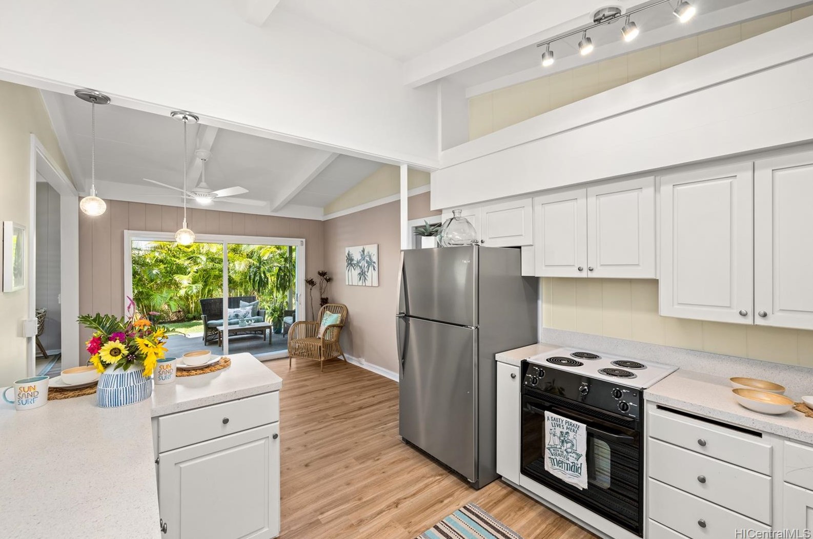 512 Ilimano St, Kailua HI  96734-1829 exterior