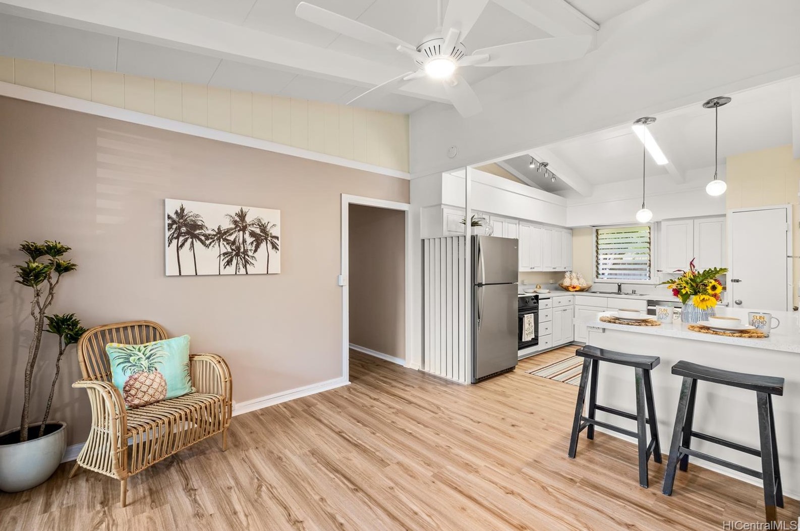 512 Ilimano St, Kailua HI  96734-1829 exterior