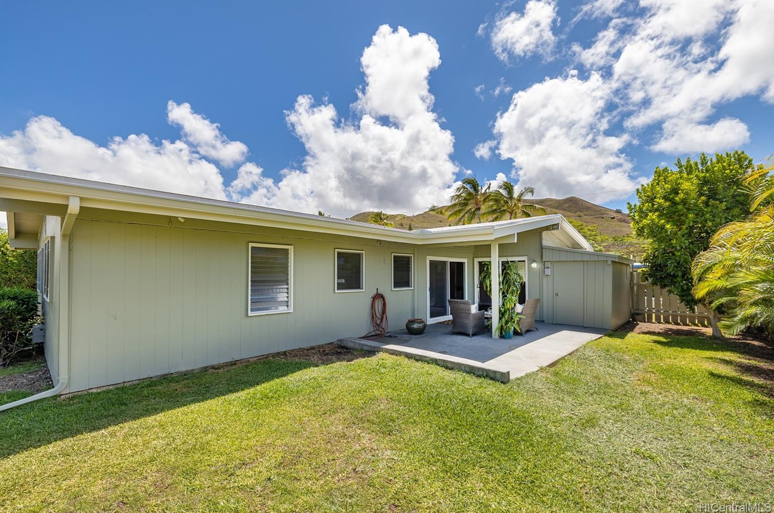 512 Ilimano St, Kailua HI  96734-1829 exterior