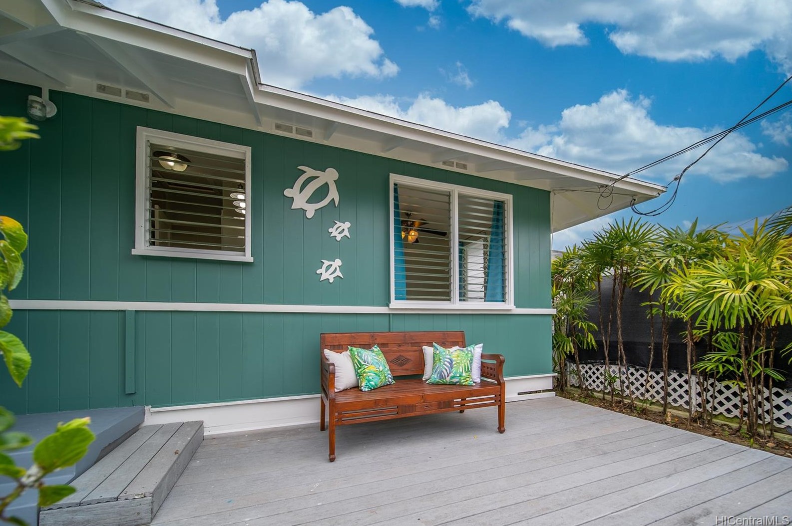539 Kalolina St, Kailua, HI 96734-2048