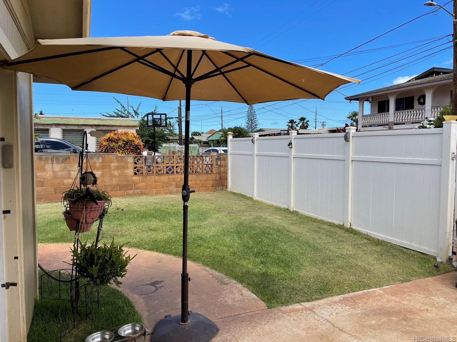 87-137 Palani St, Nanakuli, HI 96792