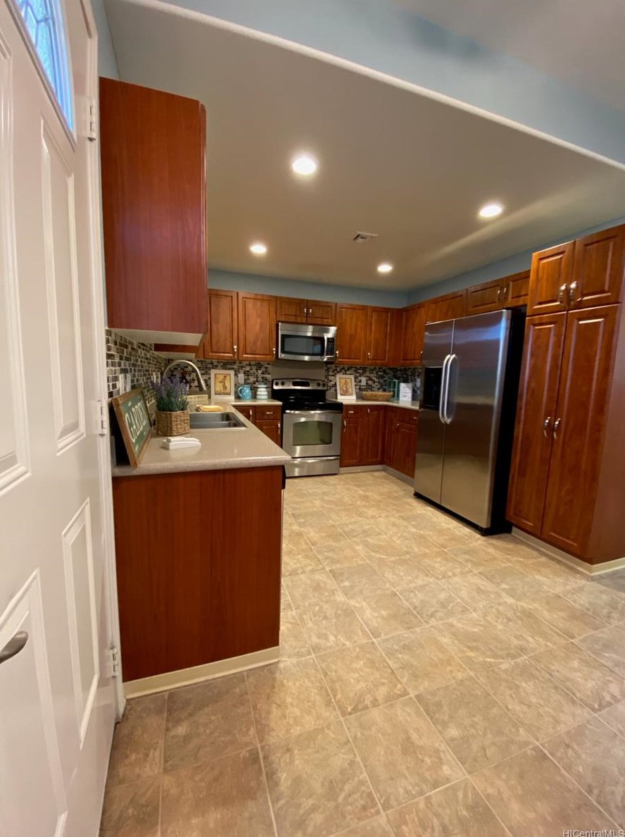 1120 Kakala St #507, Kapolei, HI 96707