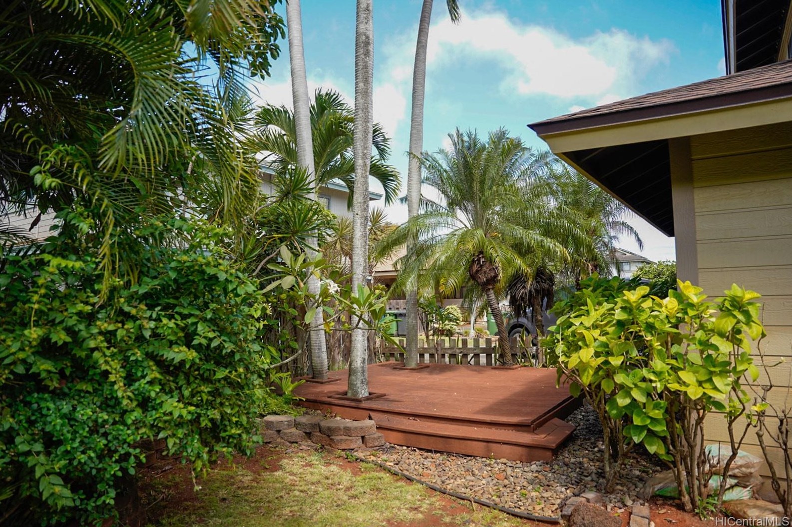 94-244 Kaiholena Pl, Waipahu, HI 96797-5407