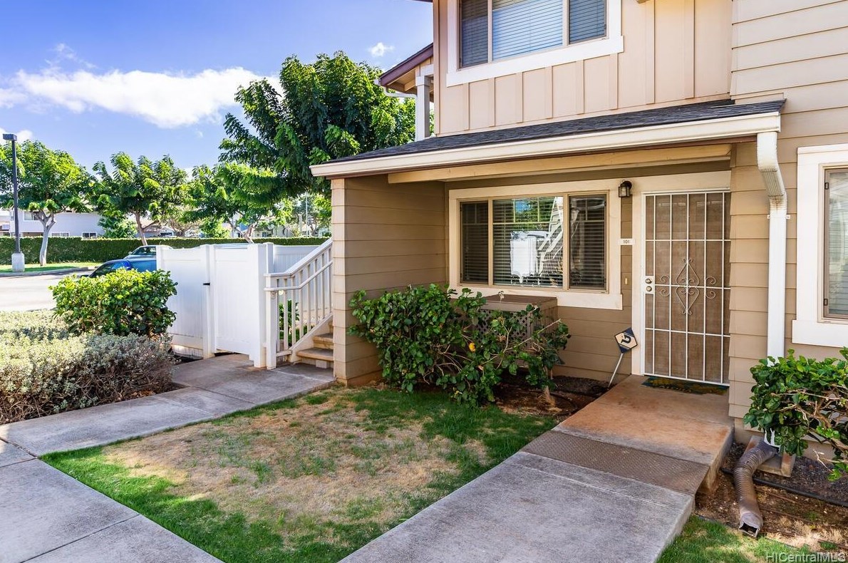 91-1017 Kamaaha Ave #101, Kapolei, HI 96707