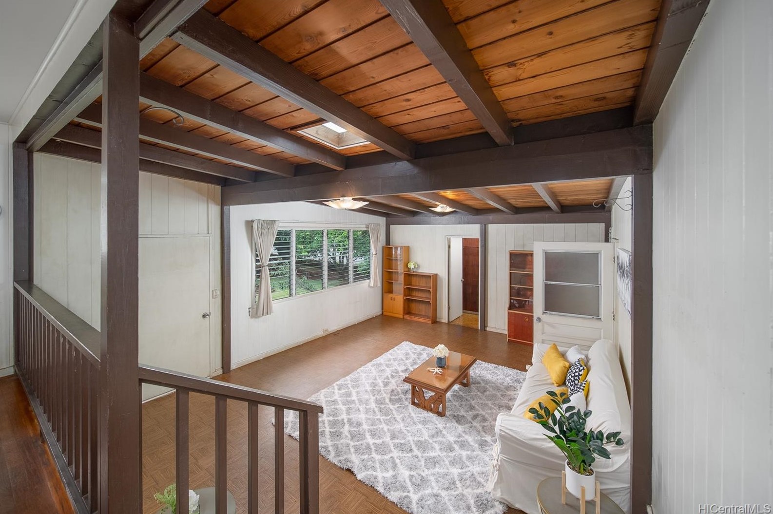 1329 Nanakai St, Pearl City, HI 96782-2748