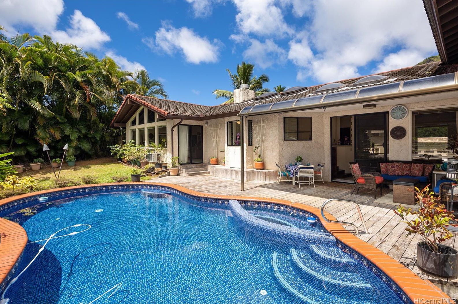 1219 Kelewina St, Kailua, HI 96734-4517