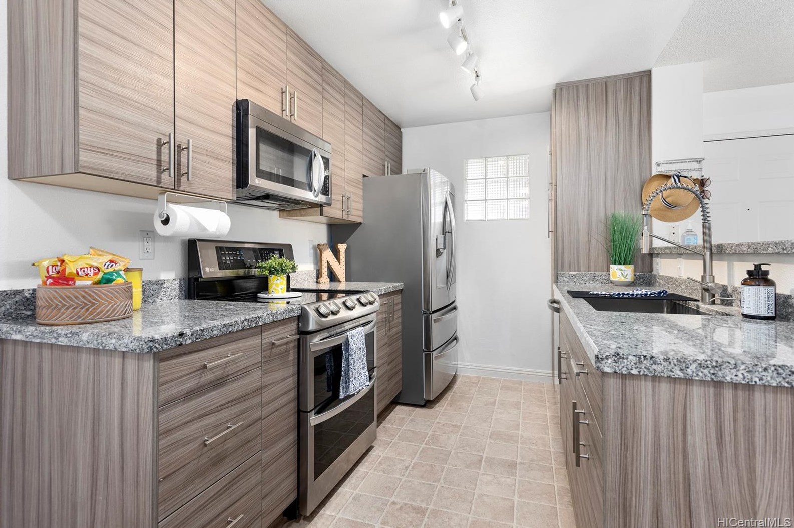 91-1215 Kaneana St #13j, Ewa Beach, HI 96706