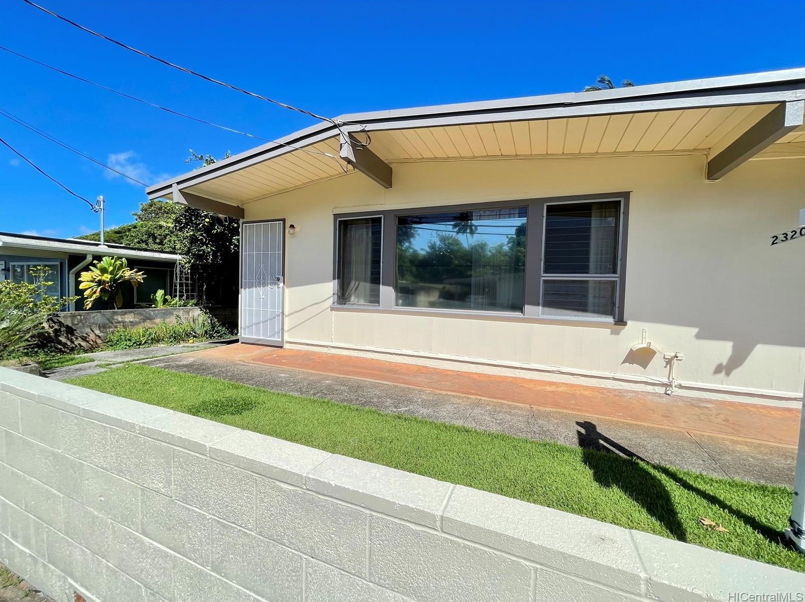 2320 Amoomoo St, Pearl City, HI 96782