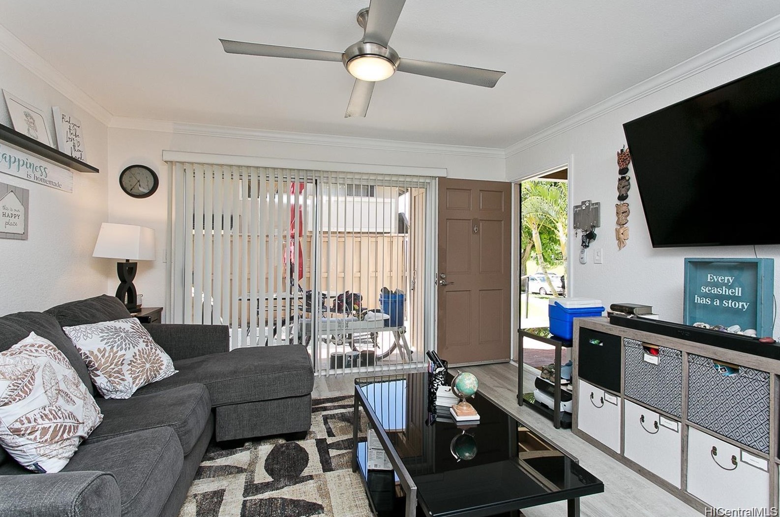 94-1068 Kaukahi Pl, Waipahu, HI 96797-4252