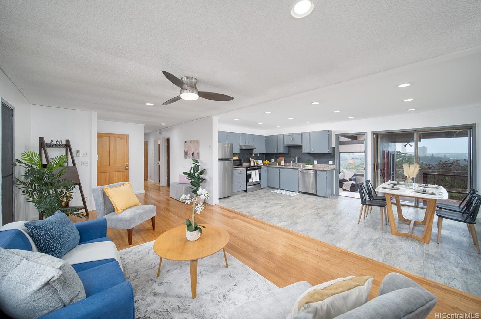 981613 Hoolauae St, Aiea, HI 96701