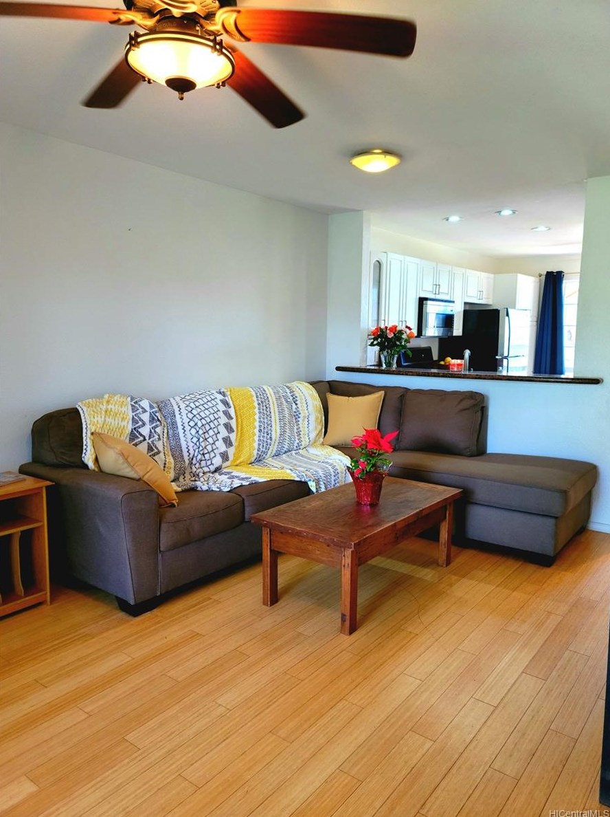 94-530 Lumiauau St, Waipahu, HI 96797-3961