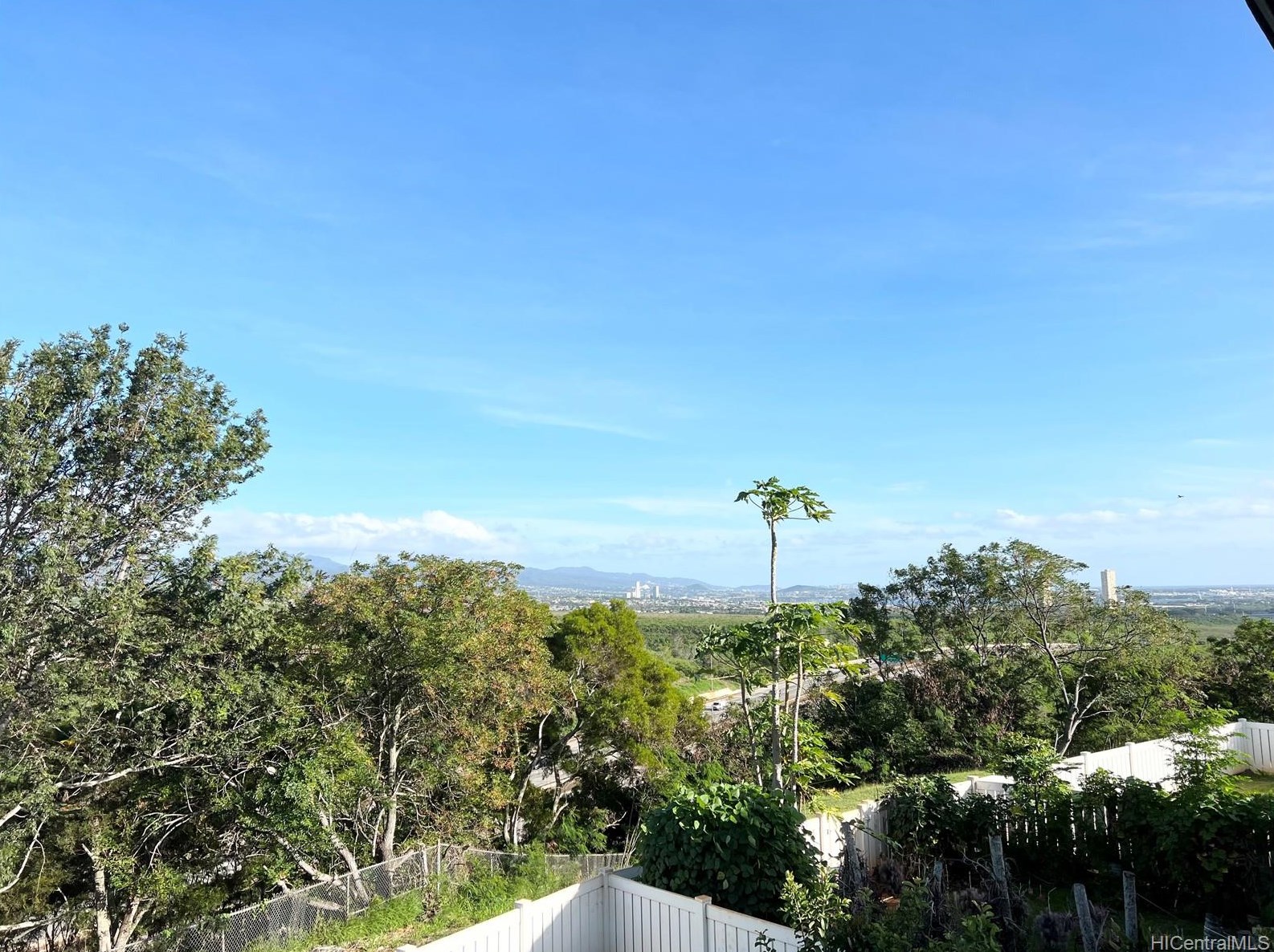 94100 Huki Pl, Waipahu, HI 96797-4076