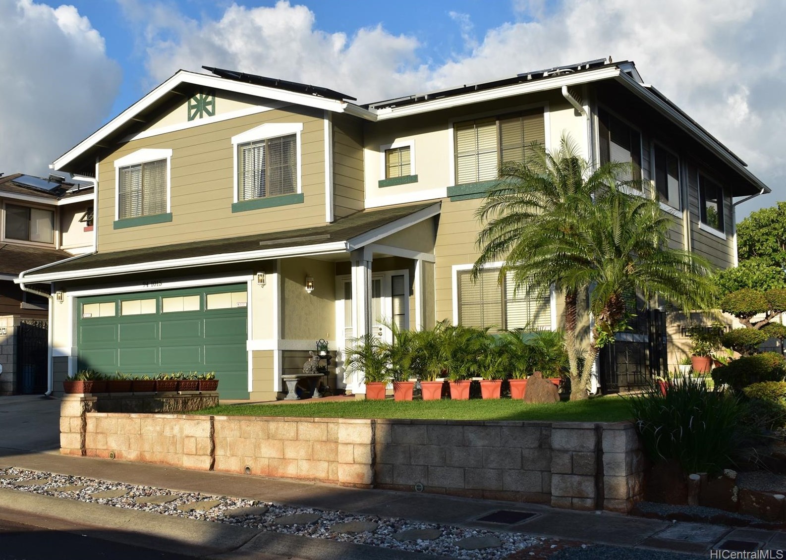 941015 Haleaina St, Waipahu, HI 96797-5447