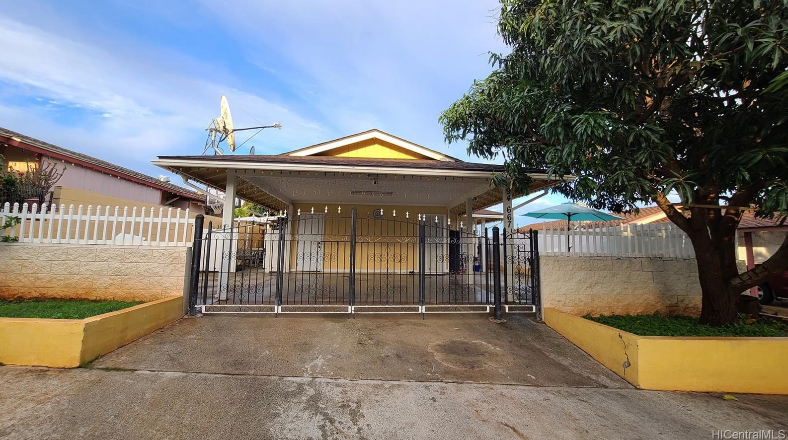 94-667 Kehela St, Waipahu, HI 96797